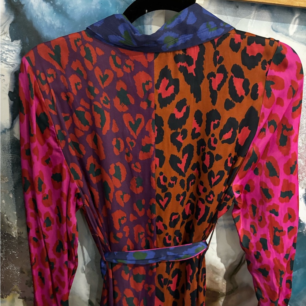 Farm Rio Silky Shirt dress (NWOT) - Picture 6 of 7